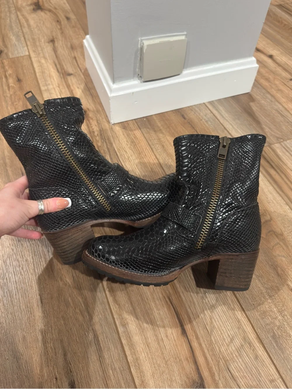 FREEBIRD Western Black Snakeskin Leather Wood Heel Ankle Boots | Size 7